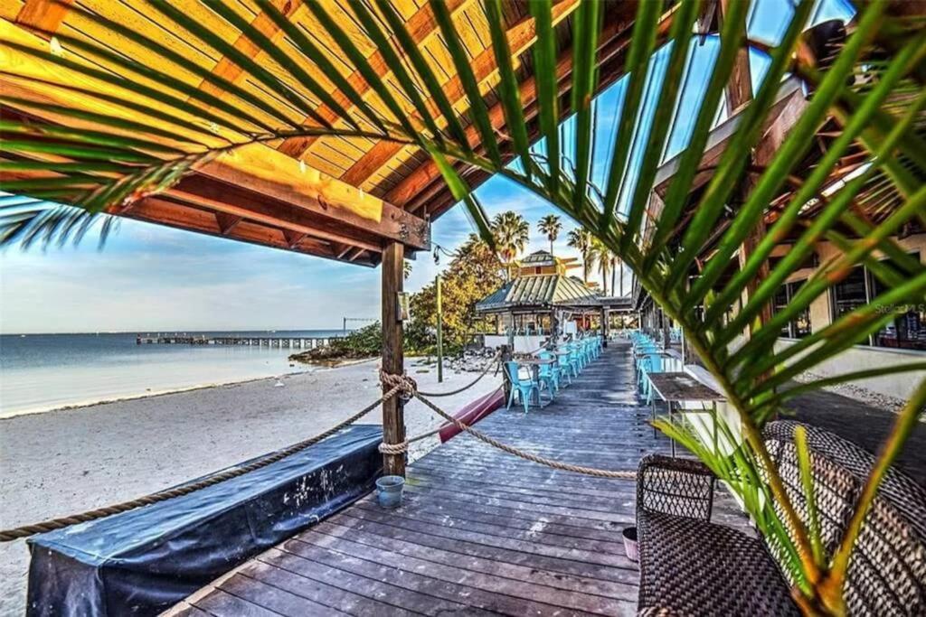 Manatee, Studio202, Beach Steps Away! Pool+Wifi Ruskin Dış mekan fotoğraf