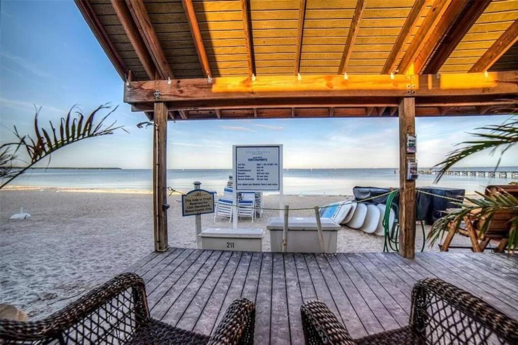Manatee, Studio202, Beach Steps Away! Pool+Wifi Ruskin Dış mekan fotoğraf
