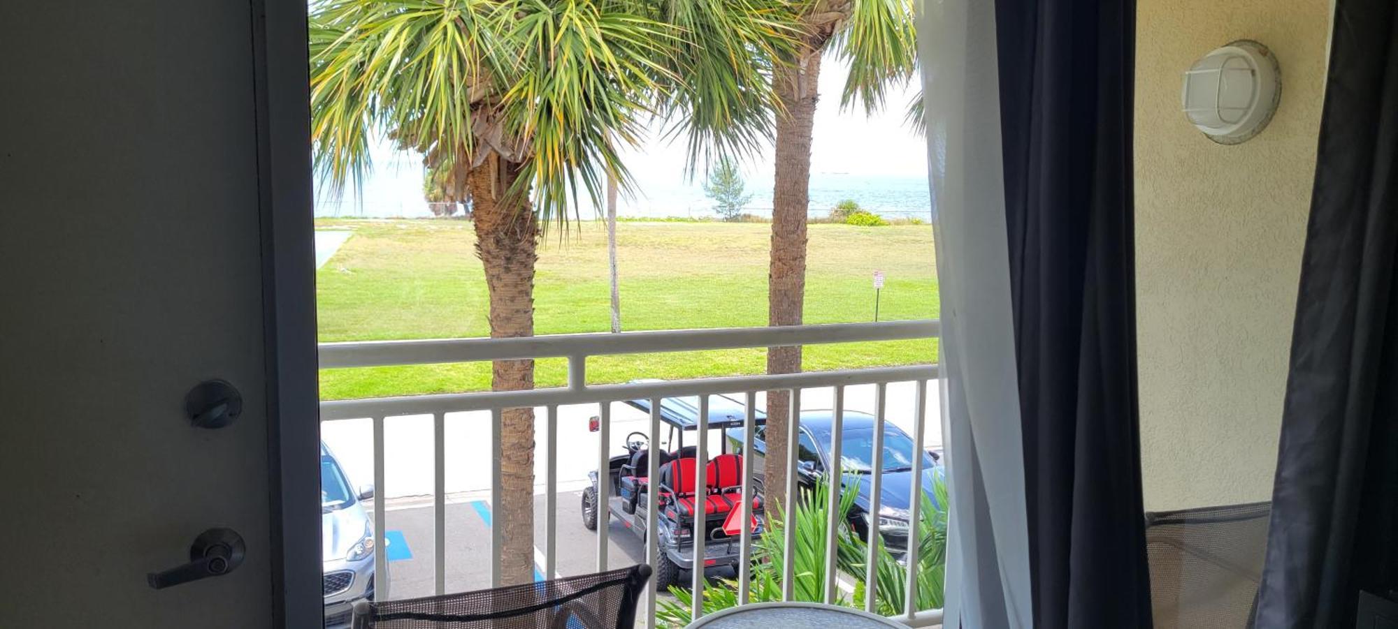 Manatee, Studio202, Beach Steps Away! Pool+Wifi Ruskin Dış mekan fotoğraf